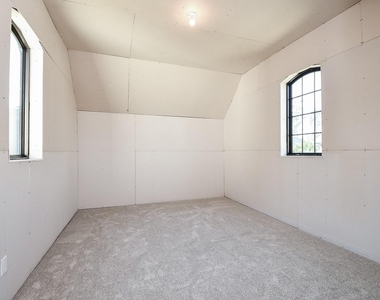 8526 Tombron Grove Road - Photo Thumbnail 34