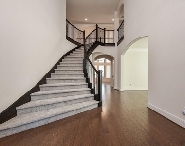 8526 Tombron Grove Road - Photo Thumbnail 3