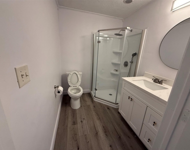 4114 Victoria Avenue - Photo Thumbnail 13