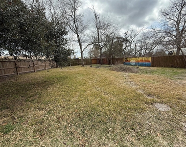 4114 Victoria Avenue - Photo Thumbnail 5