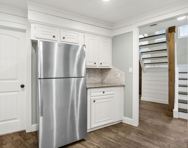 3203 Poe Drive - Photo Thumbnail 9