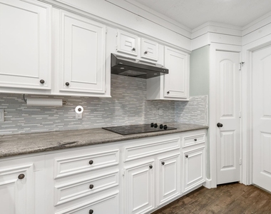 3203 Poe Drive - Photo Thumbnail 10