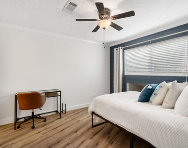 3203 Poe Drive - Photo Thumbnail 21