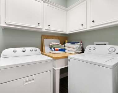 3203 Poe Drive - Photo Thumbnail 15