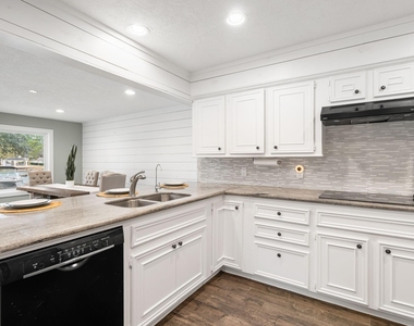 3203 Poe Drive - Photo Thumbnail 11