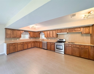 15331 Lake Lamond Road - Photo Thumbnail 16