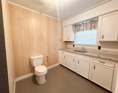 15331 Lake Lamond Road - Photo Thumbnail 18