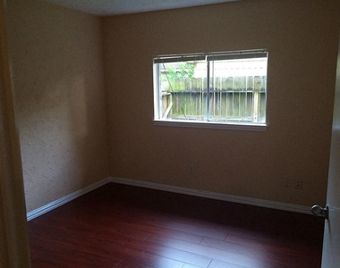 16826 Rippling Mill Drive - Photo Thumbnail 6
