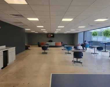 4205 Hatch Boulevard - Photo Thumbnail 3