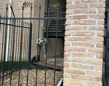 4515 Briar Hollow Place - Photo Thumbnail 15