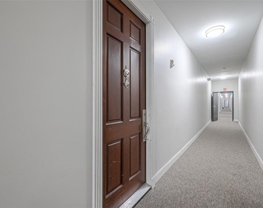 4515 Briar Hollow Place - Photo Thumbnail 2