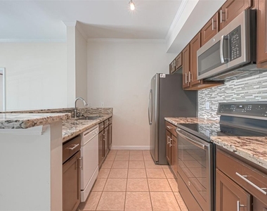 4515 Briar Hollow Place - Photo Thumbnail 6