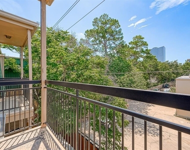 4515 Briar Hollow Place - Photo Thumbnail 13