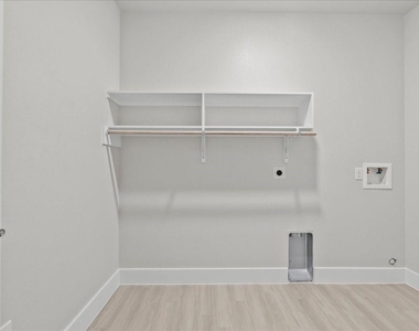 540 Hobbs Road - Photo Thumbnail 12