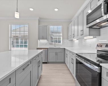 540 Hobbs Road - Photo Thumbnail 3