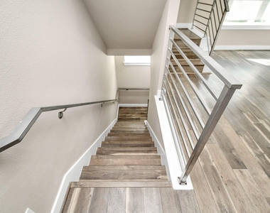 3538 Noah Street - Photo Thumbnail 5