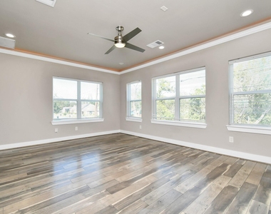 3538 Noah Street - Photo Thumbnail 11