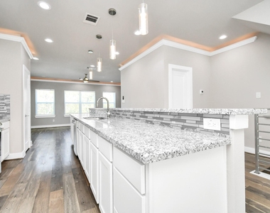 3538 Noah Street - Photo Thumbnail 9