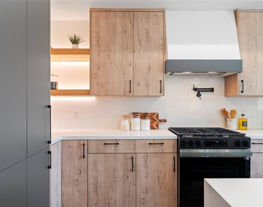 4218 Nichols Street - Photo Thumbnail 8