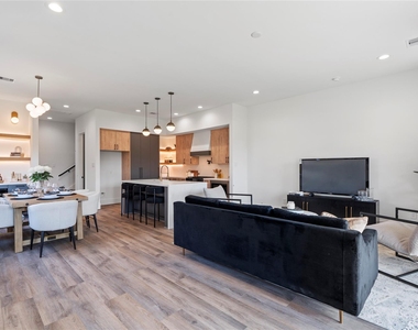 4218 Nichols Street - Photo Thumbnail 12