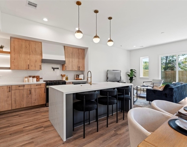 4218 Nichols Street - Photo Thumbnail 3