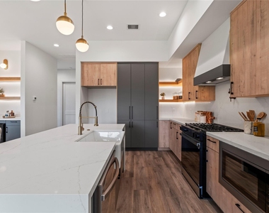 4218 Nichols Street - Photo Thumbnail 5