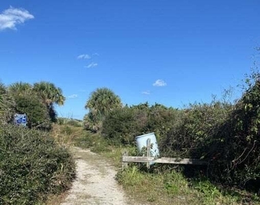 6201 Treetop Drive - Photo Thumbnail 1