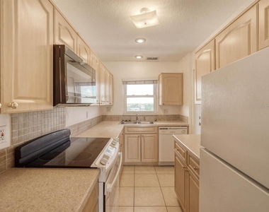 4939 Floramar Terrace - Photo Thumbnail 8