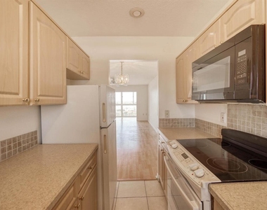 4939 Floramar Terrace - Photo Thumbnail 10