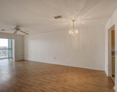 4939 Floramar Terrace - Photo Thumbnail 12