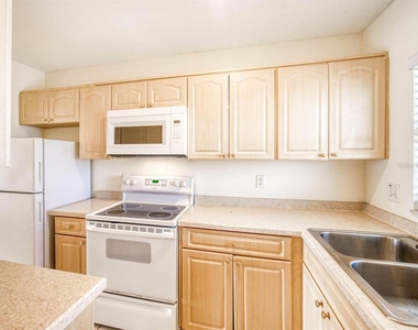 4939 Floramar Terrace - Photo Thumbnail 5