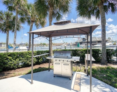 4939 Floramar Terrace - Photo Thumbnail 39