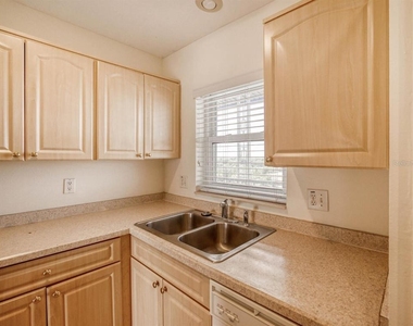 4939 Floramar Terrace - Photo Thumbnail 6
