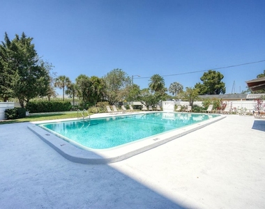 4939 Floramar Terrace - Photo Thumbnail 33