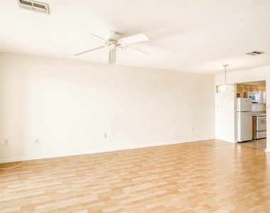 4939 Floramar Terrace - Photo Thumbnail 13
