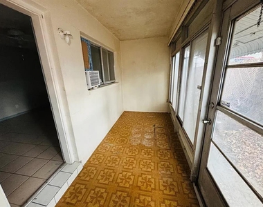 2353 Shelley Street - Photo Thumbnail 12