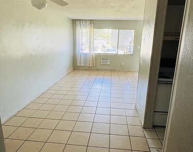 2353 Shelley Street - Photo Thumbnail 2