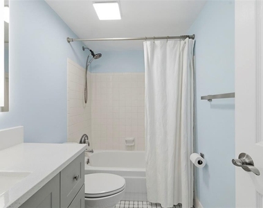 1125 83rd Avenue N - Photo Thumbnail 11