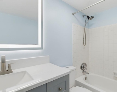 1125 83rd Avenue N - Photo Thumbnail 10