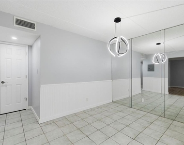 1125 83rd Avenue N - Photo Thumbnail 6