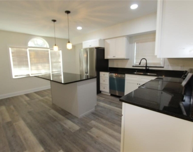 1762 Se 164th Circle - Photo Thumbnail 6