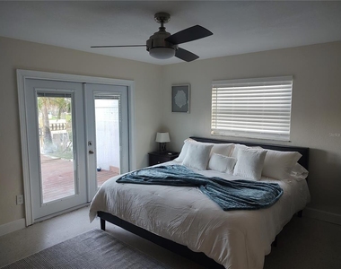 4165 13th Lane Ne - Photo Thumbnail 8