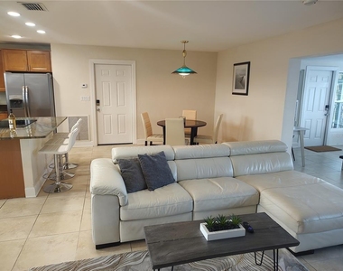 4165 13th Lane Ne - Photo Thumbnail 17