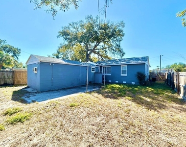 2720 Edwards Avenue S - Photo Thumbnail 18