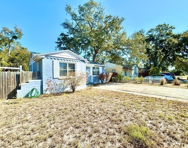 2720 Edwards Avenue S - Photo Thumbnail 1
