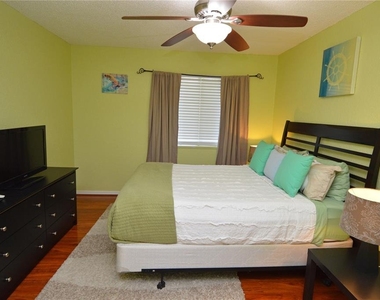 10265 Gandy Boulevard N - Photo Thumbnail 33
