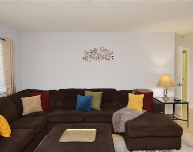 10265 Gandy Boulevard N - Photo Thumbnail 15