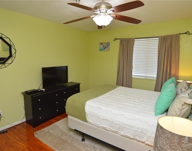 10265 Gandy Boulevard N - Photo Thumbnail 34
