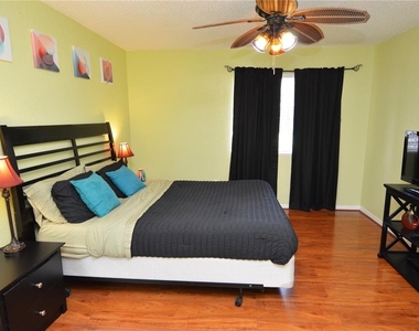 10265 Gandy Boulevard N - Photo Thumbnail 21