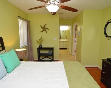 10265 Gandy Boulevard N - Photo Thumbnail 36